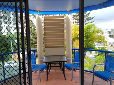 Surfers Beach Resort One - Accommodation Sunshine Coast 6