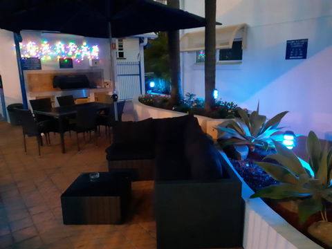 Surfers Beach Resort One - Accommodation Sunshine Coast 3