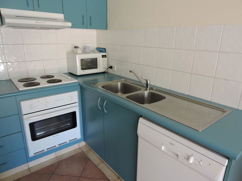 Surfers Beach Resort One - Accommodation Sunshine Coast 43