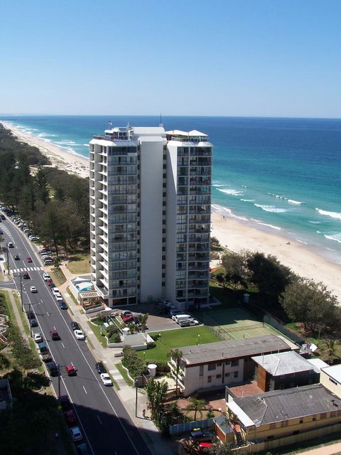 Golden Sands On The Beach - Absolute Beachfront Apartments - Accommodation Sunshine Coast 13