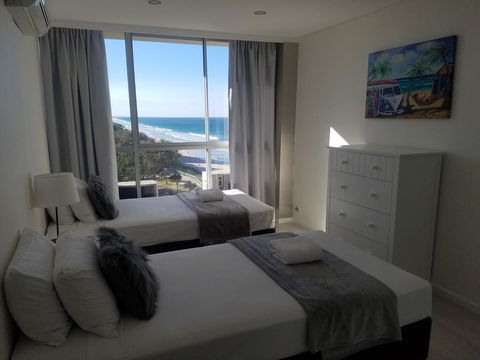 Golden Sands On The Beach - Absolute Beachfront Apartments - Accommodation Sunshine Coast 41