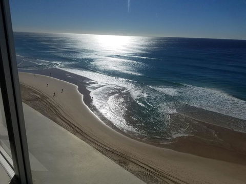 Golden Sands On The Beach - Absolute Beachfront Apartments - Accommodation Sunshine Coast 25