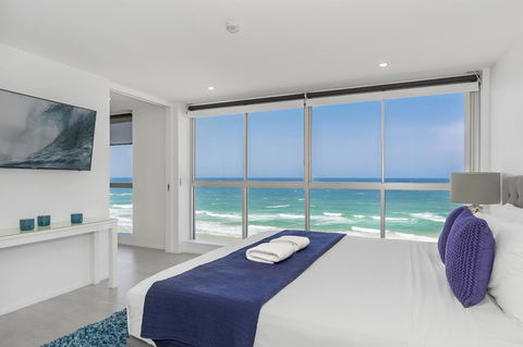 Golden Sands On The Beach - Absolute Beachfront Apartments - Accommodation Sunshine Coast 5