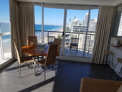 Golden Sands On The Beach - Absolute Beachfront Apartments - Accommodation Sunshine Coast 28