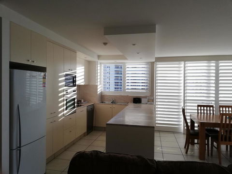 Golden Sands On The Beach - Absolute Beachfront Apartments - Accommodation Sunshine Coast 36