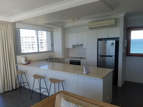 Golden Sands On The Beach - Absolute Beachfront Apartments - Accommodation Sunshine Coast 24