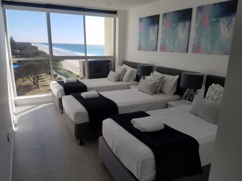 Golden Sands On The Beach - Absolute Beachfront Apartments - Accommodation Sunshine Coast 12