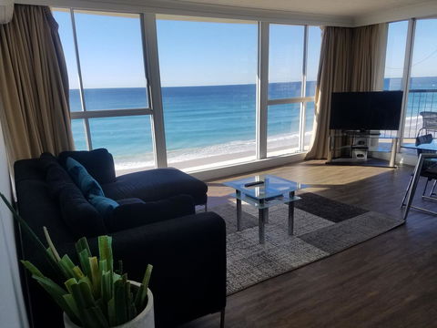 Golden Sands On The Beach - Absolute Beachfront Apartments - Accommodation Sunshine Coast 40