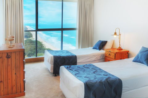 Golden Sands On The Beach - Absolute Beachfront Apartments - Accommodation Sunshine Coast 18