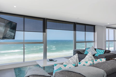Golden Sands On The Beach - Absolute Beachfront Apartments - Accommodation Sunshine Coast 8