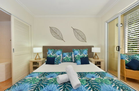 Cayman Villas Port Douglas - Accommodation Sunshine Coast 29