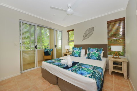 Cayman Villas Port Douglas - Accommodation Sunshine Coast 39