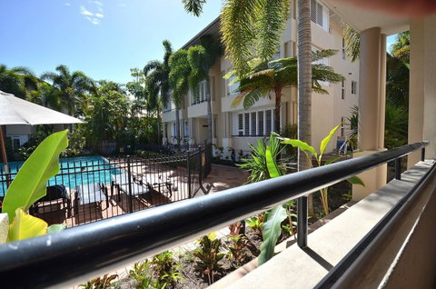 Cayman Villas Port Douglas - Accommodation Sunshine Coast 3
