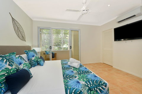 Cayman Villas Port Douglas - Accommodation Sunshine Coast 31