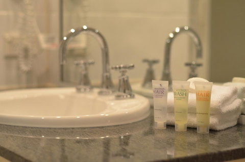 Cayman Villas Port Douglas - Accommodation Sunshine Coast 13