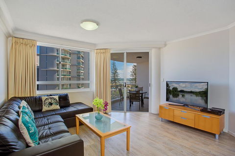 Kirra Beach Apartments - Accommodation Sunshine Coast 19