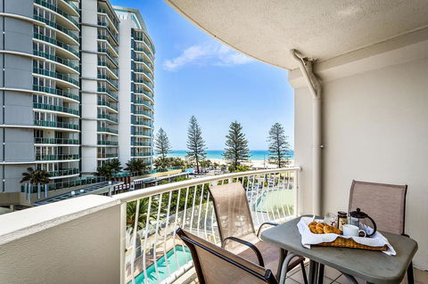 Kirra Beach Apartments - Accommodation Sunshine Coast 29