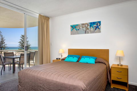 Kirra Beach Apartments - Accommodation Sunshine Coast 25