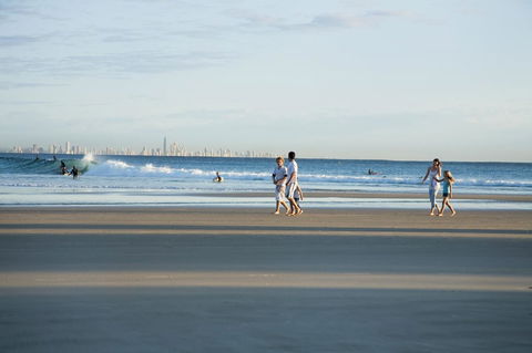 Kirra Beach Apartments - Accommodation Sunshine Coast 11