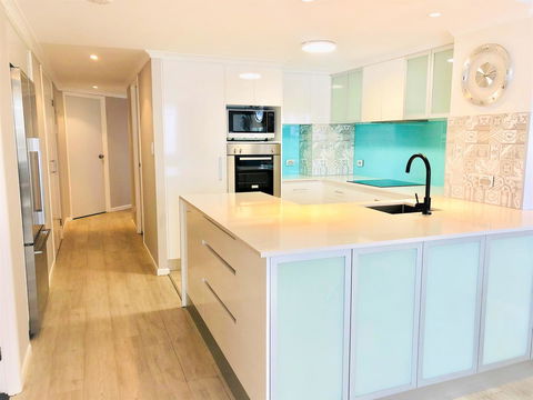 Kirra Beach Apartments - Accommodation Sunshine Coast 1