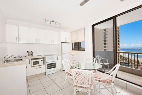 Surfers International Apartments - Accommodation Sunshine Coast 21
