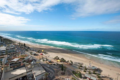 Surfers International Apartments - Accommodation Sunshine Coast 37
