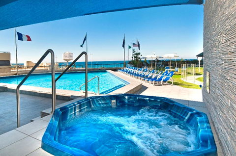 Surfers International Apartments - Accommodation Sunshine Coast 1