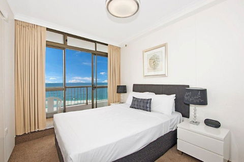 Surfers International Apartments - Accommodation Sunshine Coast 19