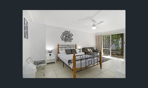 Bay Of Palms - Accommodation Sunshine Coast 26