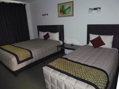 Burke & Wills Motor Inn - Accommodation Sunshine Coast 18