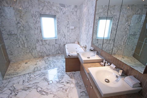 Oceans Mooloolaba - Accommodation Sunshine Coast 34
