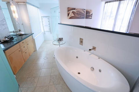 Oceans Mooloolaba - Accommodation Sunshine Coast 8