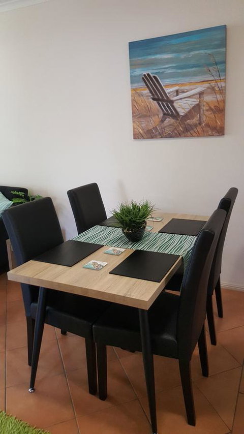 Jackies Holiday Apartment - Accommodation Sunshine Coast 18