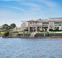 Riverfront Dream - Accommodation Sunshine Coast