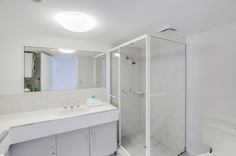 Catalina Resort - Accommodation Sunshine Coast 3