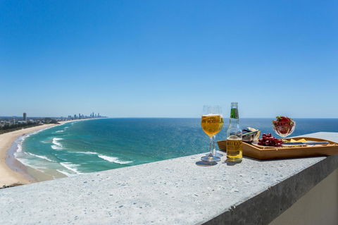 Gemini Court Holiday Apartments - Accommodation Sunshine Coast 2