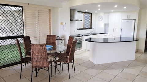 Gemini Court Holiday Apartments - Accommodation Sunshine Coast 17