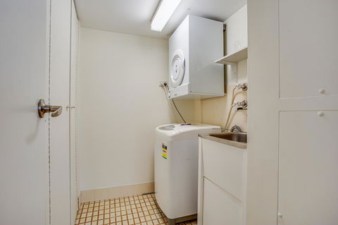 Gemini Court Holiday Apartments - Accommodation Sunshine Coast 6