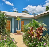 Blue Summit Hideaway - Accommodation Sunshine Coast