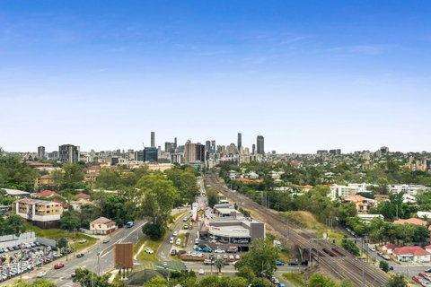 Essence Suites Taringa - Accommodation Sunshine Coast 18