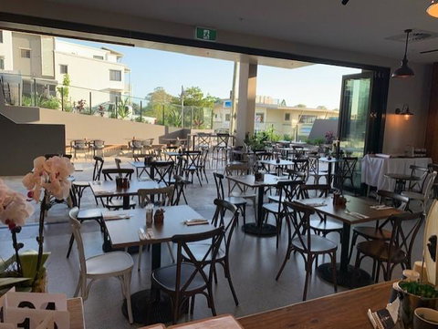 Essence Suites Taringa - Accommodation Sunshine Coast 6