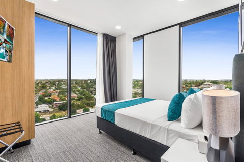 Essence Suites Taringa - Accommodation Sunshine Coast 4