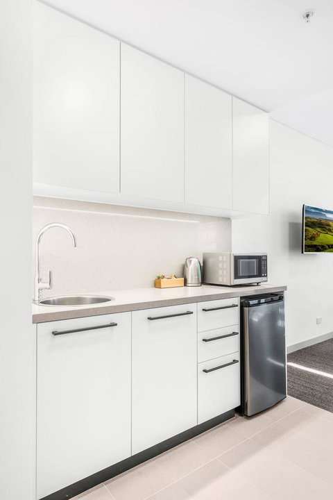 Essence Suites Taringa - Accommodation Sunshine Coast 33