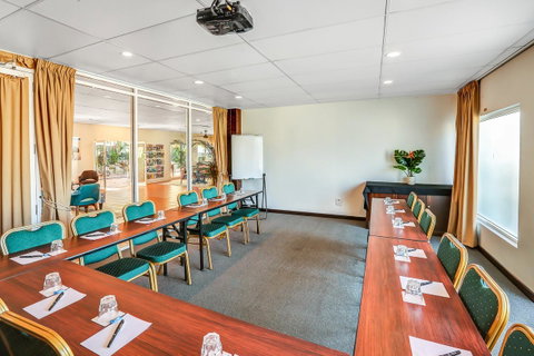 Coral Tree Inn - Accommodation Sunshine Coast 9