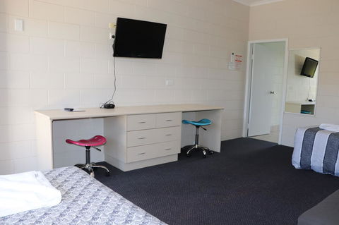 YAL Cairns - A Motel That Makes A Difference - Accommodation Sunshine Coast 21