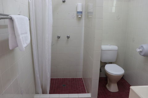 YAL Cairns - A Motel That Makes A Difference - Accommodation Sunshine Coast 27