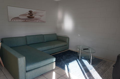 YAL Cairns - A Motel That Makes A Difference - Accommodation Sunshine Coast 22