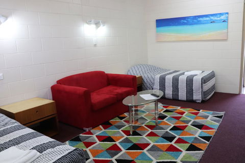 YAL Cairns - A Motel That Makes A Difference - Accommodation Sunshine Coast 18