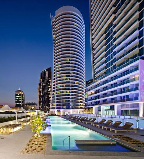 Hilton Surfers Paradise Residences - Accommodation Sunshine Coast 0