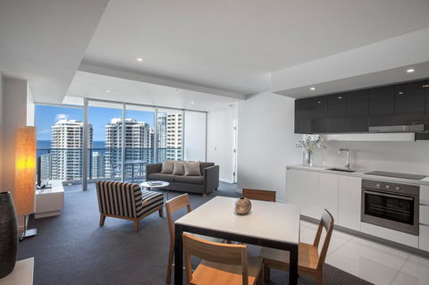 Hilton Surfers Paradise Residences - Accommodation Sunshine Coast 35